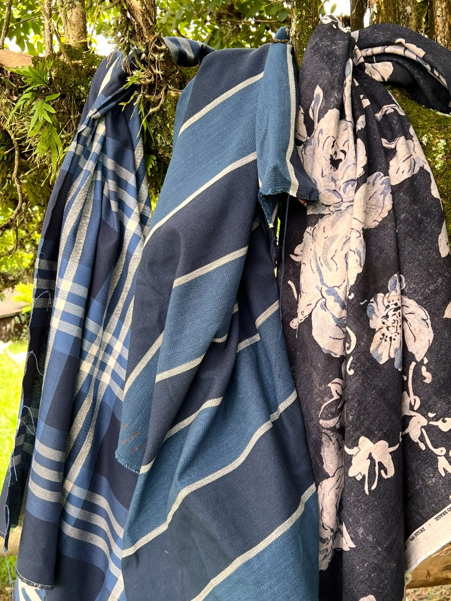 Tecido Flor Portland Marinho 