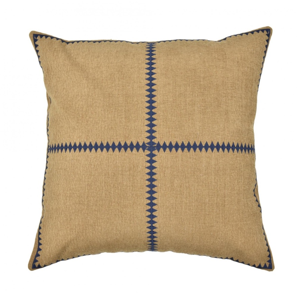 Almofada Bordada Tramado Devorê Camel