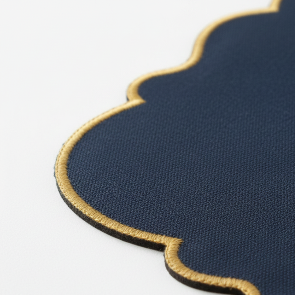 Jogo Americano Marinho Bordado Cúrcuma