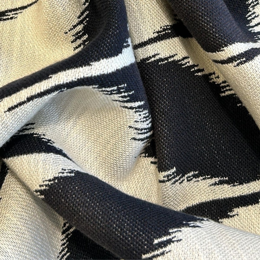 Tecido Jacquard Hawaii Black