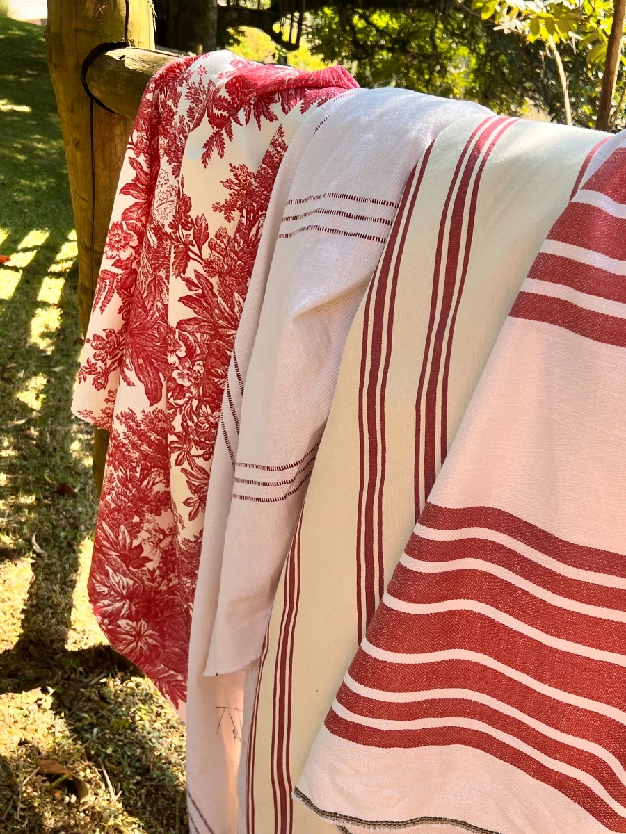 Tecido Lista Charlotte Poppy